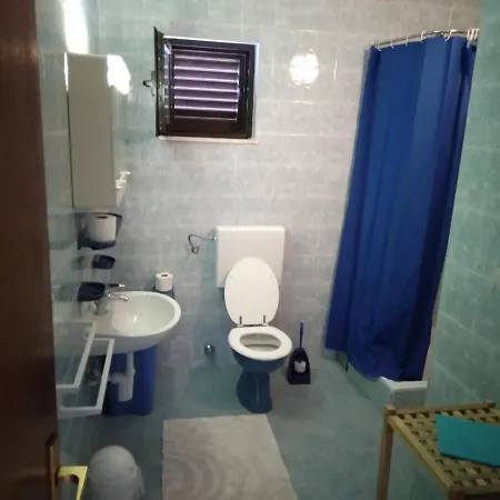 Apartman By The Sea Cove Vela Prapratna *